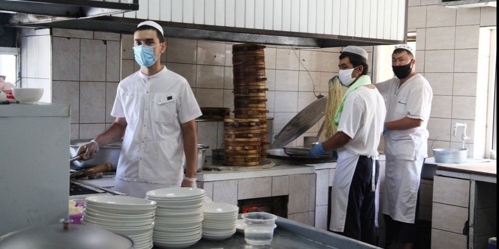 Жёсткие ночные ограничения в общепите Бишкек и Ош: как соблюдают порядок