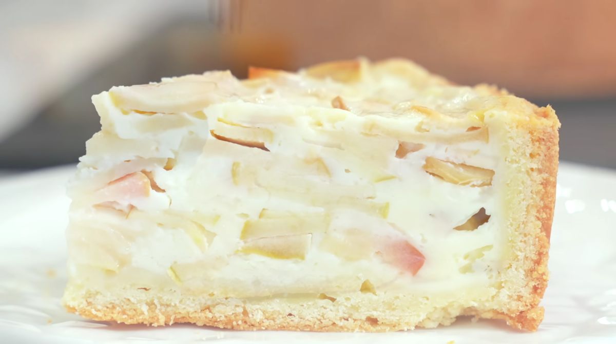 Нежный яблочный пирог, который легко приготовить