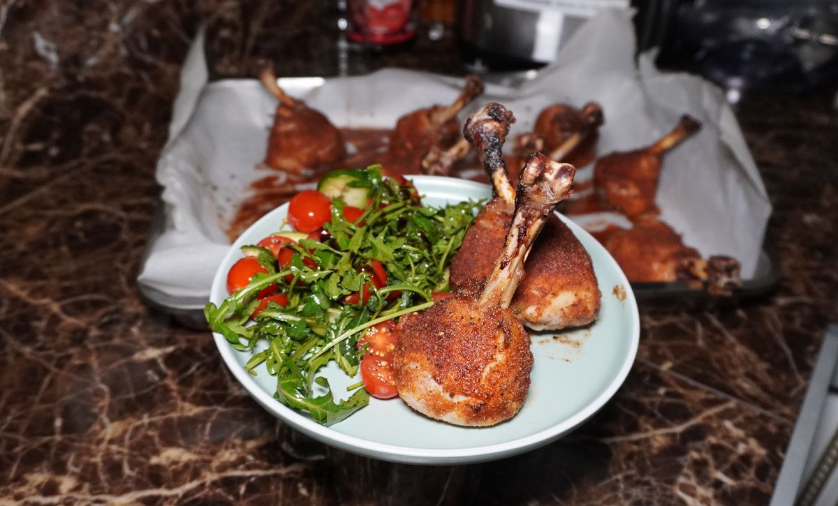 Как подготовить куриные голени в духовке