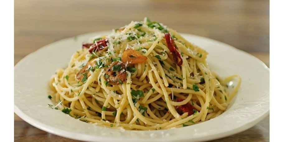 Спагетти аглио э олио: вкус итальянской классики за 10 минут