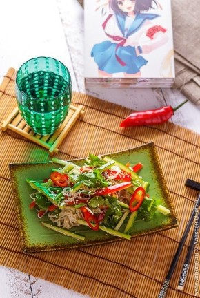 Салат с фунчозой: практичный холодный блюдо для любого момента