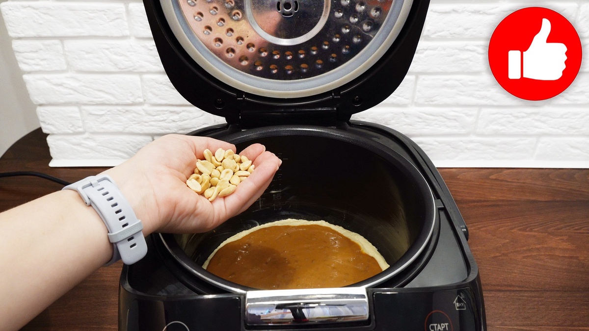 Вкусный манник со сгущенкой и орехами в мультиварке для уютного чаепития