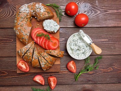 Творожный сыр и овощи: идеальный легкий перекус для любого времени