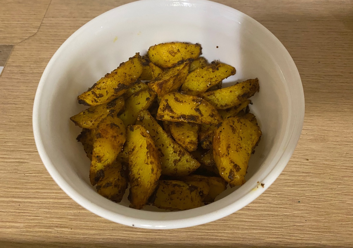 Как приготовить картофель по-деревенски: запеканка, которая украсит любой стол