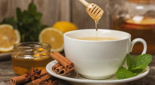 Вкусный сбитень: как сделать этот древнерусский напиток в домашних условиях