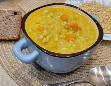 Вкусный персидский суп с перловкой: веганская версия любимого блюда