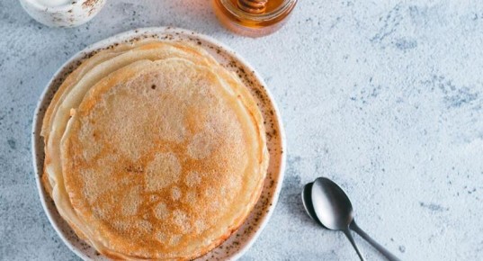 Сколько стоит приготовить блины с медом в эту Масленицу