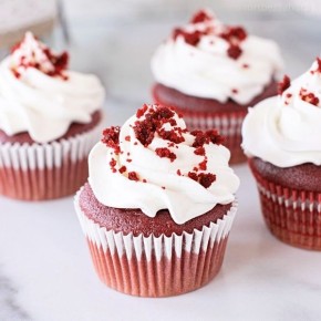 Капкейки «Красный бархат» без красителя и сахара: вкусно и полезно