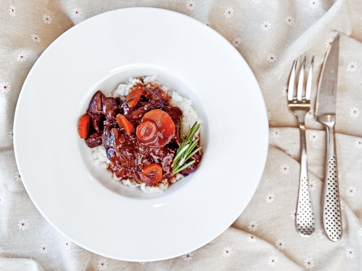 Говядина в красном вине: кулинарное искусство французской кухни