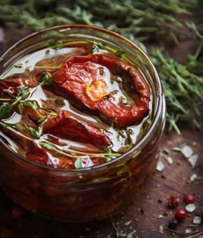 Вяленые томаты: простые рецепты для гурманов