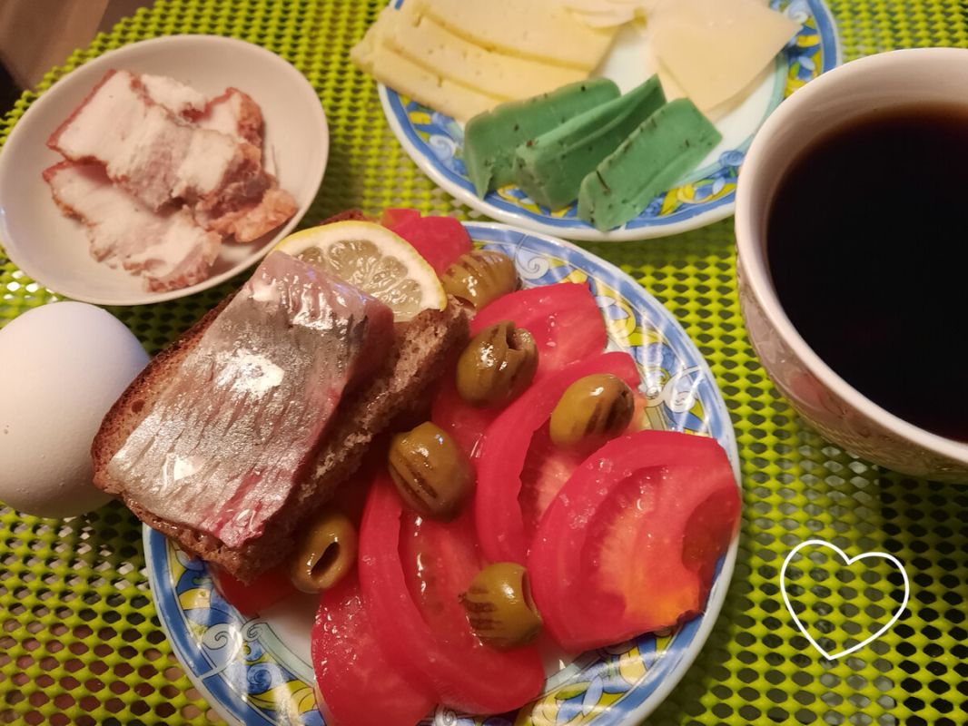 Завтрак в условиях непогоды: как поднять настроение в холодный день