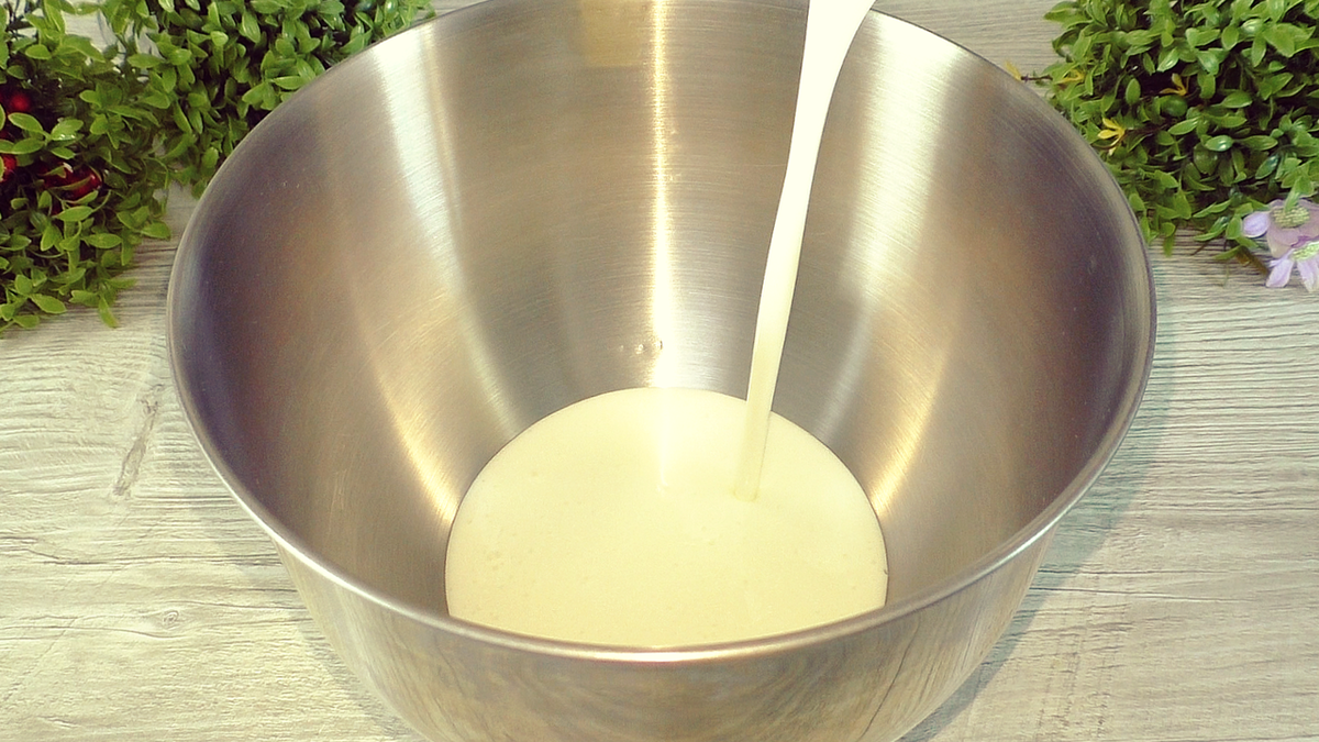 Нежные пирожки на кефире: простой рецепт без яиц и дрожжей