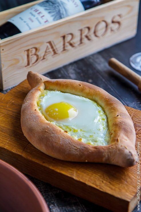 Хачапури по-аджарски: Грузинский шедевр выпечки