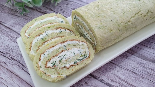 Нежный кабачковый рулет с творожной начинкой: легкий и вкусный рецепт на лето