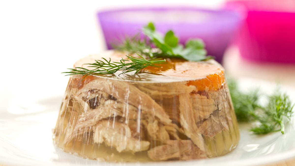 Как выбрать и правильно приготовить русский холодец: советы от экспертов