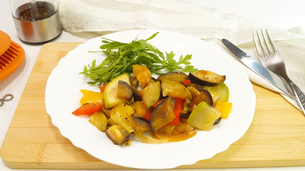 Запечённые овощи с соевым соусом: легкий и ароматный ужин на лето