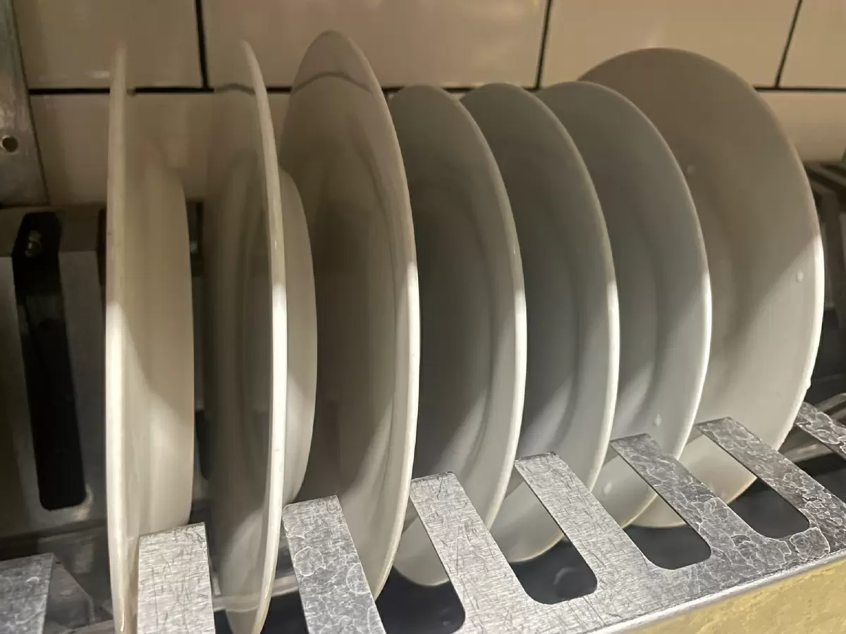 Народный метод: как в СССР эффективно избавлялись от жира на посуде