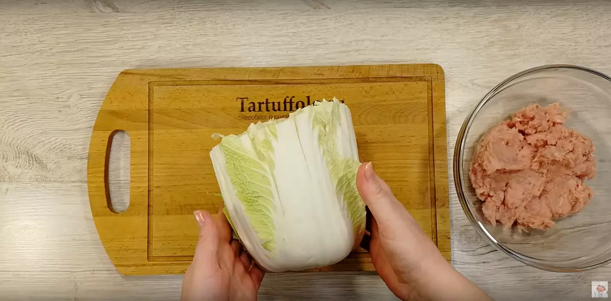 Удивительное применение кочерыжки: готовим фаршированную пекинскую капусту