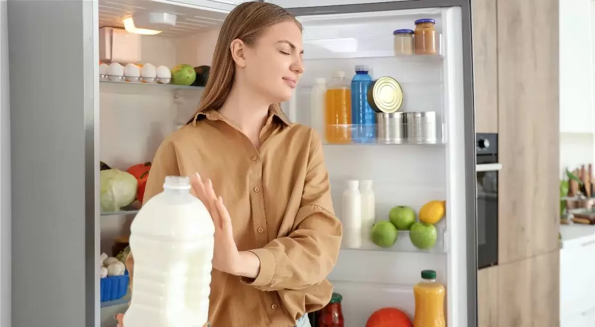 Почему запах не всегда надежный индикатор свежести молока