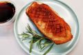 Утиная грудка с хрустящей корочкой: кулинарный шедевр на вашей кухне