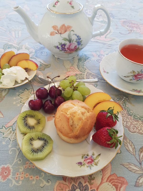Легкий способ порадовать близких: кексы с сыром и свежими фруктами